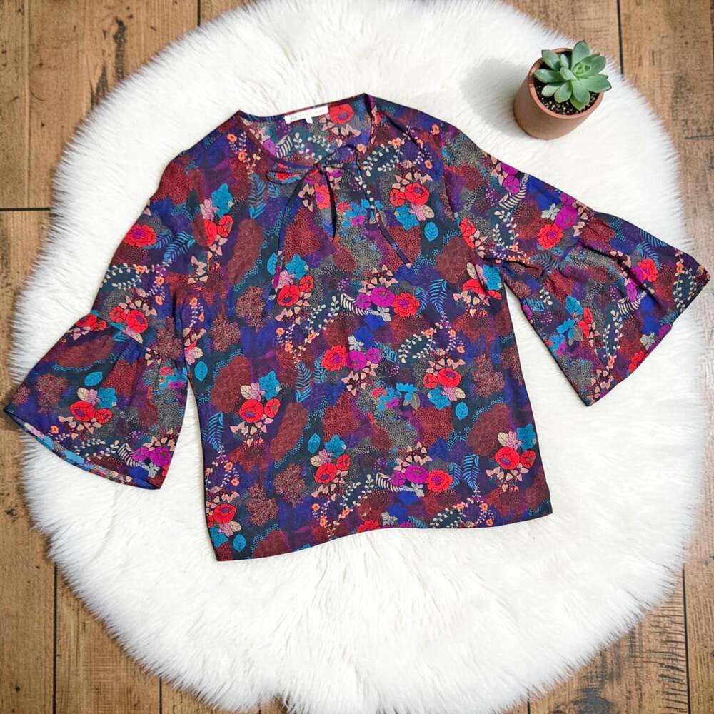 VIOLET + CLAIRE Vibrant Floral Flare Sleeve Top Shirt Blouse L